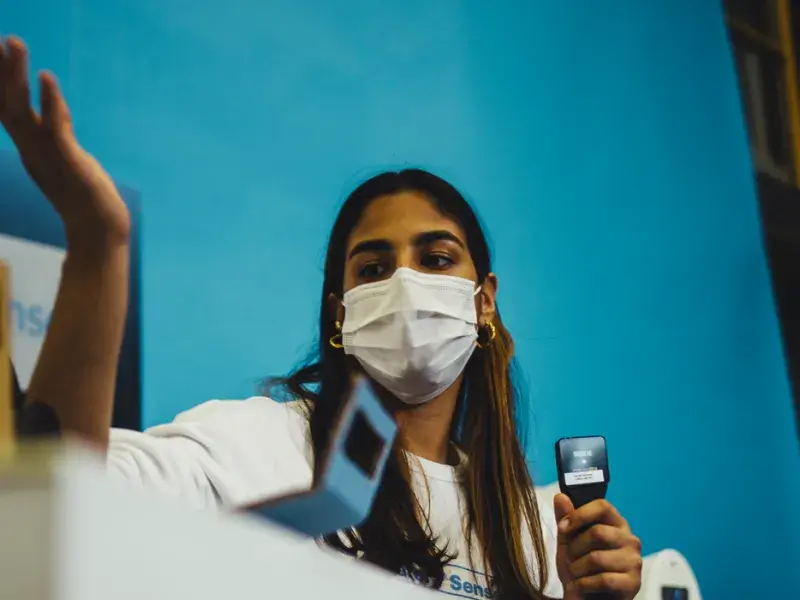 Estudiantes javerianos desarrollaron un dispositivo para monitorear el ambiente en espacios de construcción cerrados