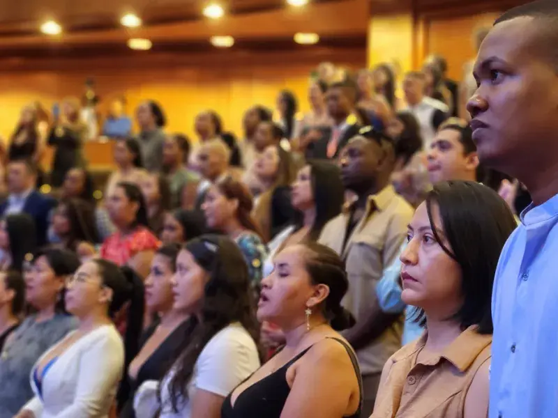 La Javeriana Cali clausura la tercera versión del Diplomado Tesos por el Ambiente con un emotivo reconocimiento a la CVC