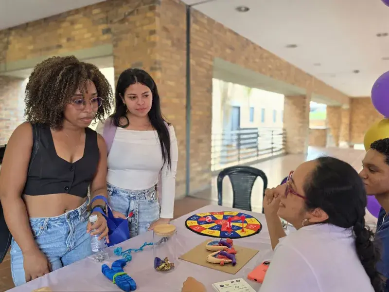 Estudiantes de Medicina compartieron experiencias en su paso hacia la vida profesional