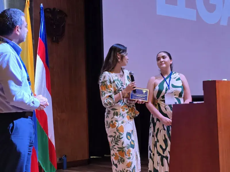 Estudiantes de Medicina compartieron experiencias en su paso hacia la vida profesional