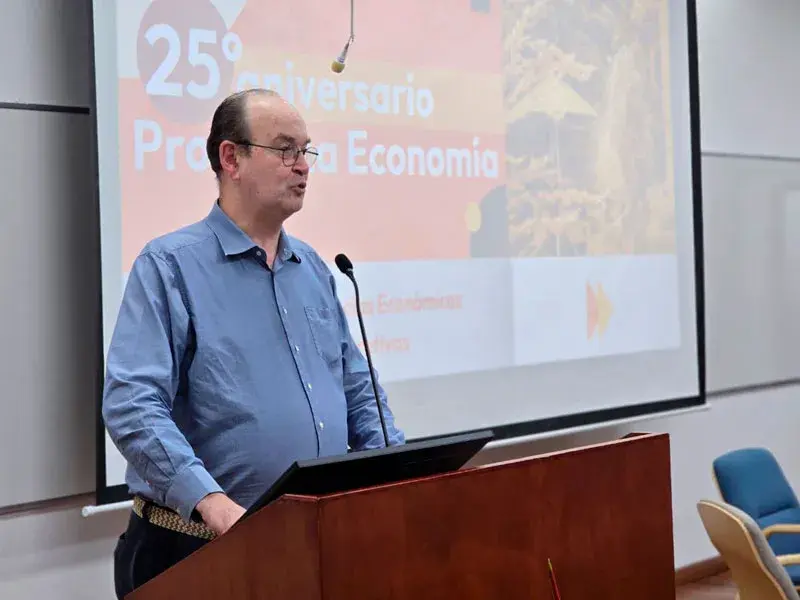 El programa de Economía de la Javeriana Cali celebró 25 años formando líderes con visión social