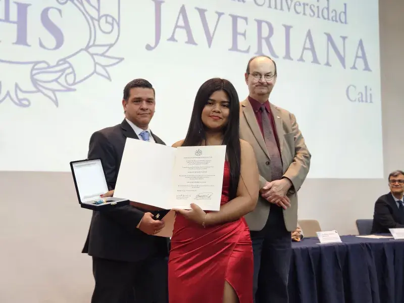 Cruz San Pedro Claver: 25 estudiantes reconocidos por sus calidades humanas y espíritu javeriano