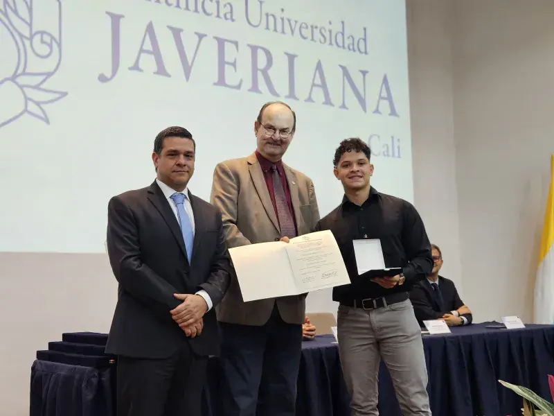 Cruz San Pedro Claver: 25 estudiantes reconocidos por sus calidades humanas y espíritu javeriano